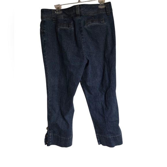 Charter Club Blue Denim Capris Siez 14 Women's - Picture 2 of 4